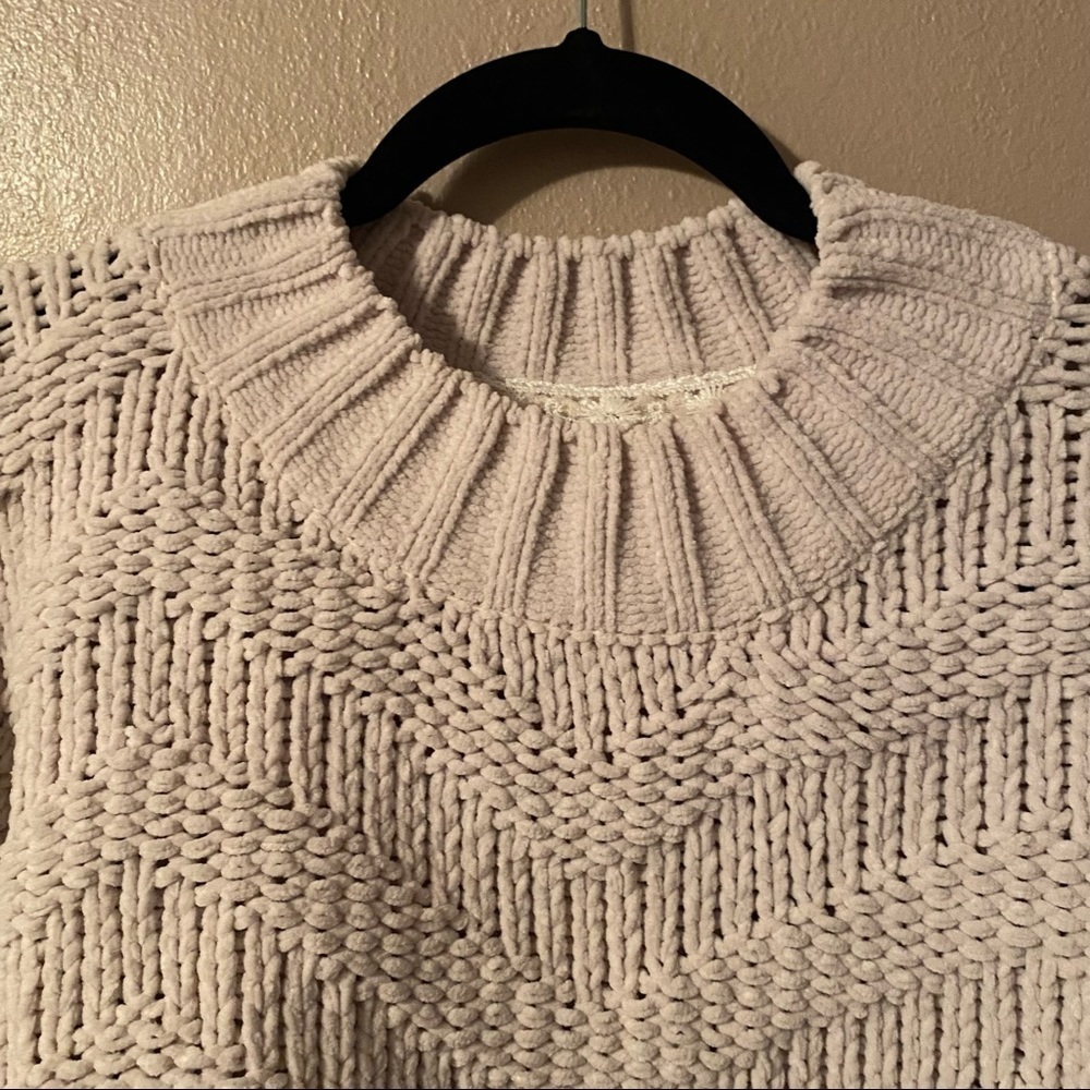 POL Cream Chevron knit Sweater small - Picture 7 of 12
